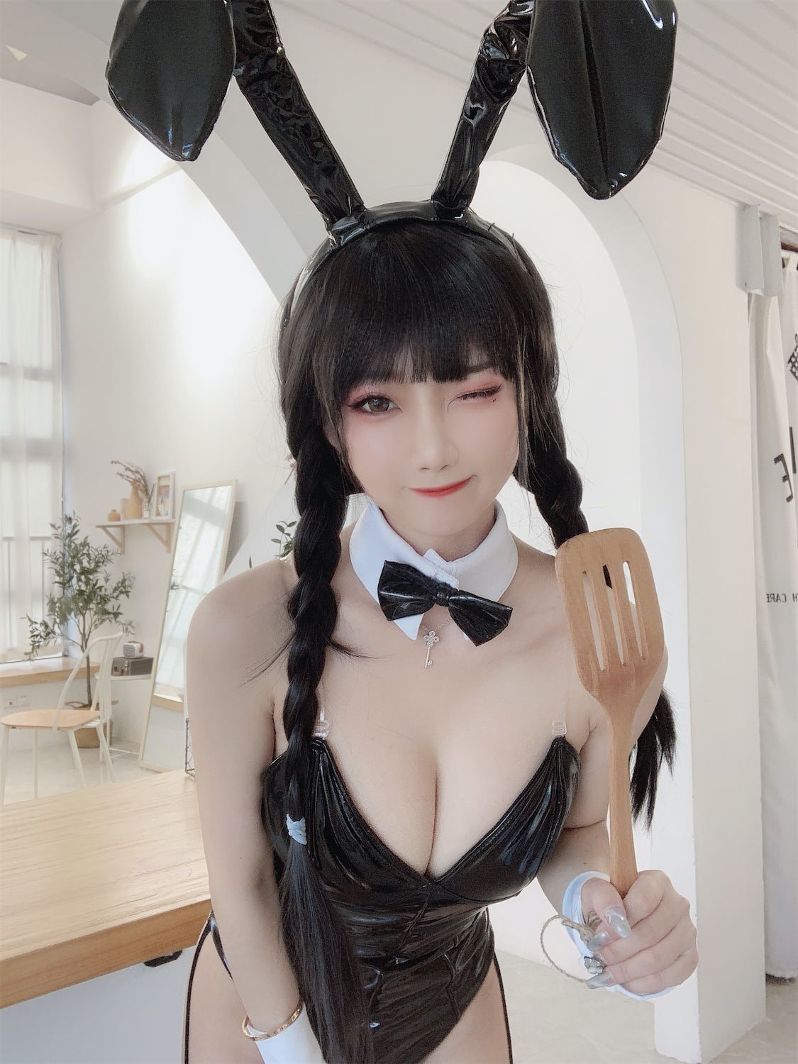 鬼畜瑶在不在w 黑胶衣皮衣兔女郎