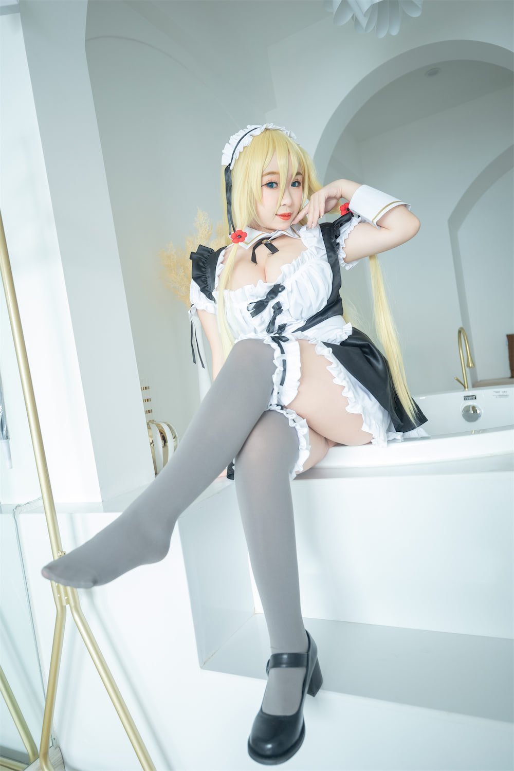 胡桃的朋友圈 美少女万华镜神明所创造的少女亚璃子